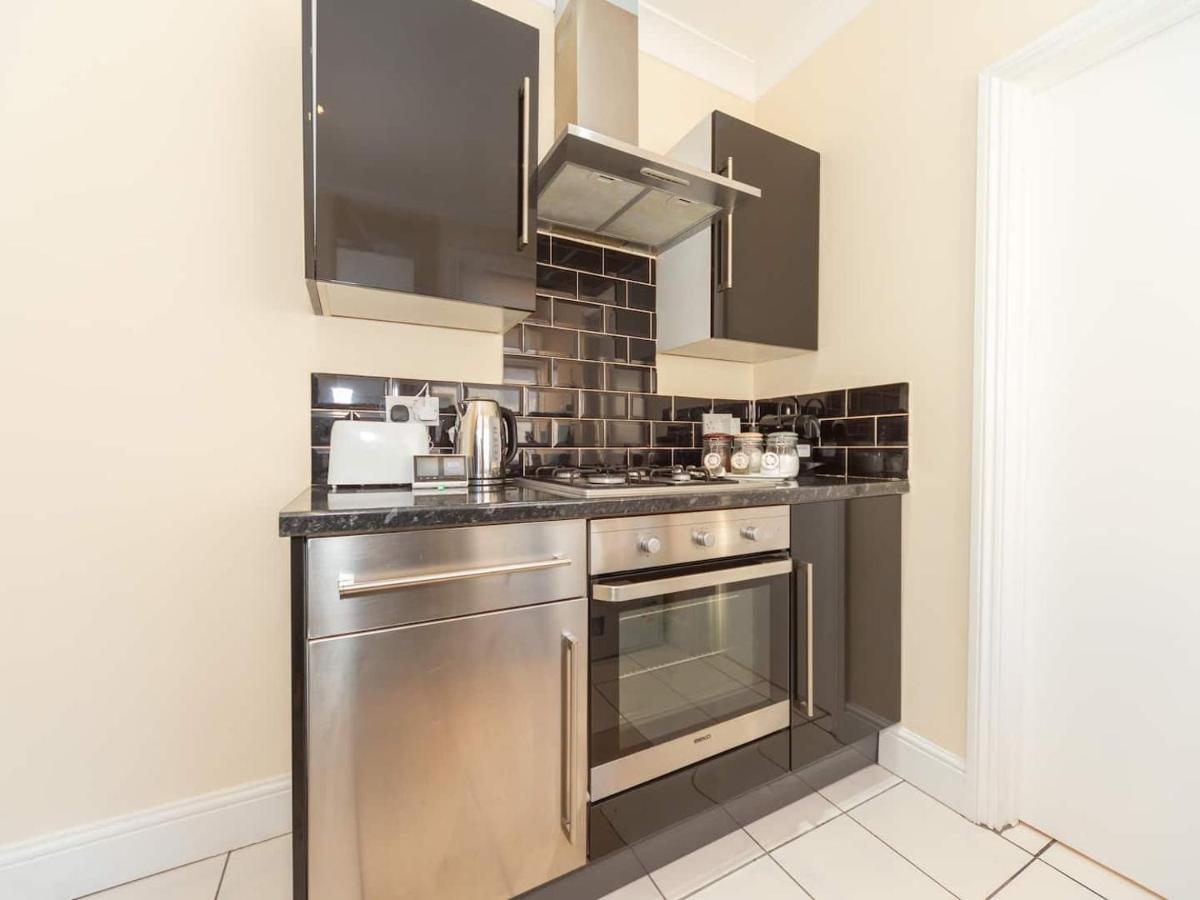 BellaLiving 2 Bedroom Apartment - Luton Luton  Buitenkant foto